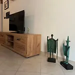Macru * Iglesias